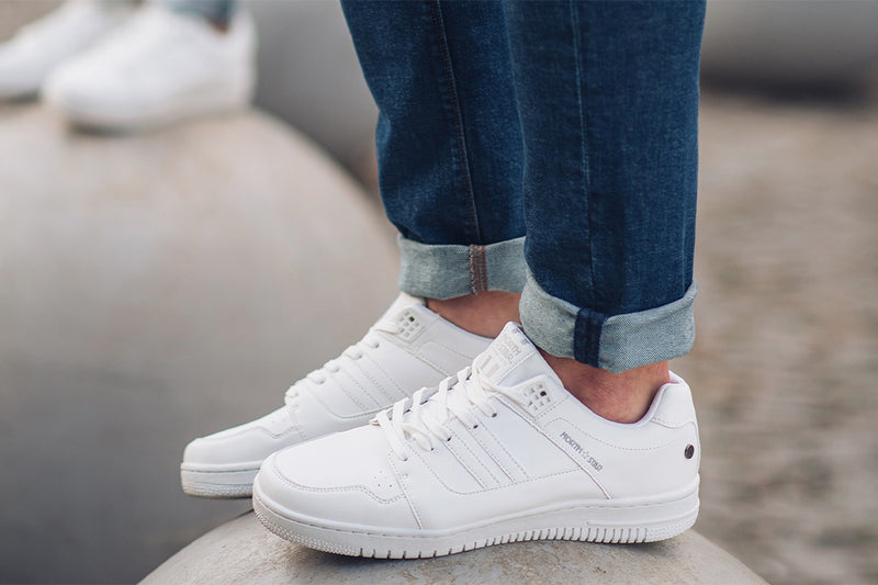 White discount sneakers wash